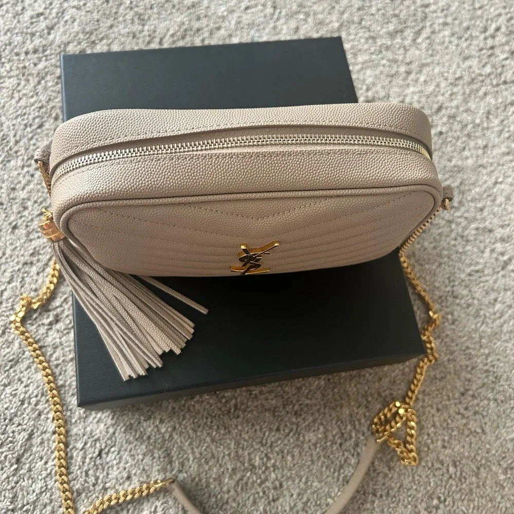 Yves Saint Laurent Mini Lou Camera Beige Quilted Crossbody Bag - Picture 3 of 8